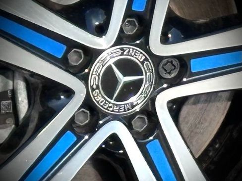 Used 2023 Mercedes-Benz EQB 300 4MATIC w/ Driver Assistance Package image 8