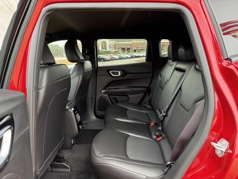 New 2026 Jeep Compass Latitude image 30