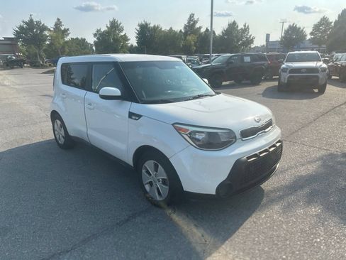Used 2014 Kia Soul FWD image 3