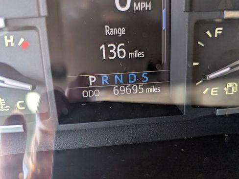 Used 2019 Toyota Tundra SR5 w/ SR5 Upgrade Package AWD/4WD image 15