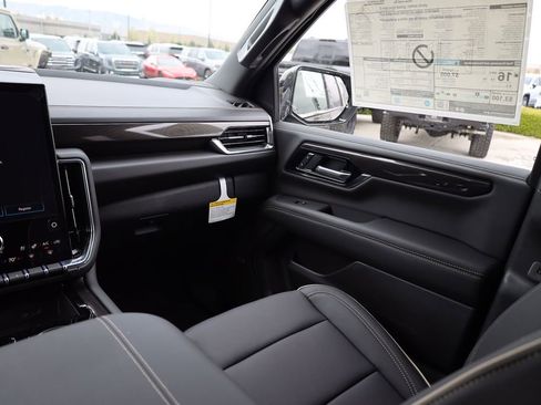 New 2026 GMC Yukon XL Elevation image 22