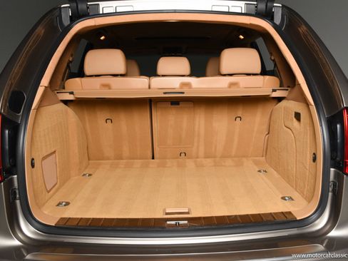 Used 2009 Porsche Cayenne Turbo S image 32