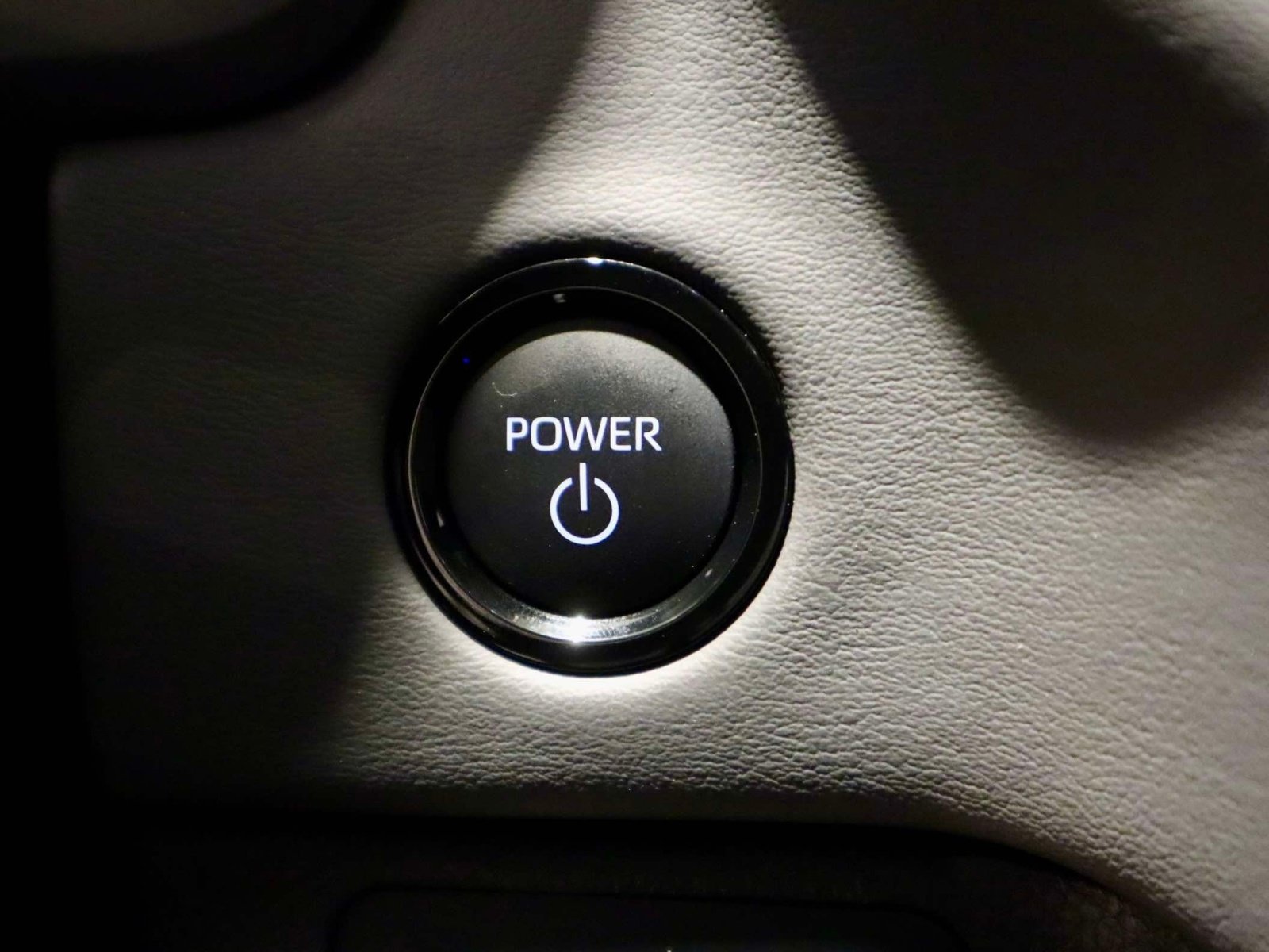 Used 2026 Toyota Sequoia Capstone AWD/4WD image 39