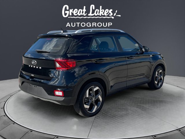 Used 2025 Hyundai Venue SEL FWD image 5