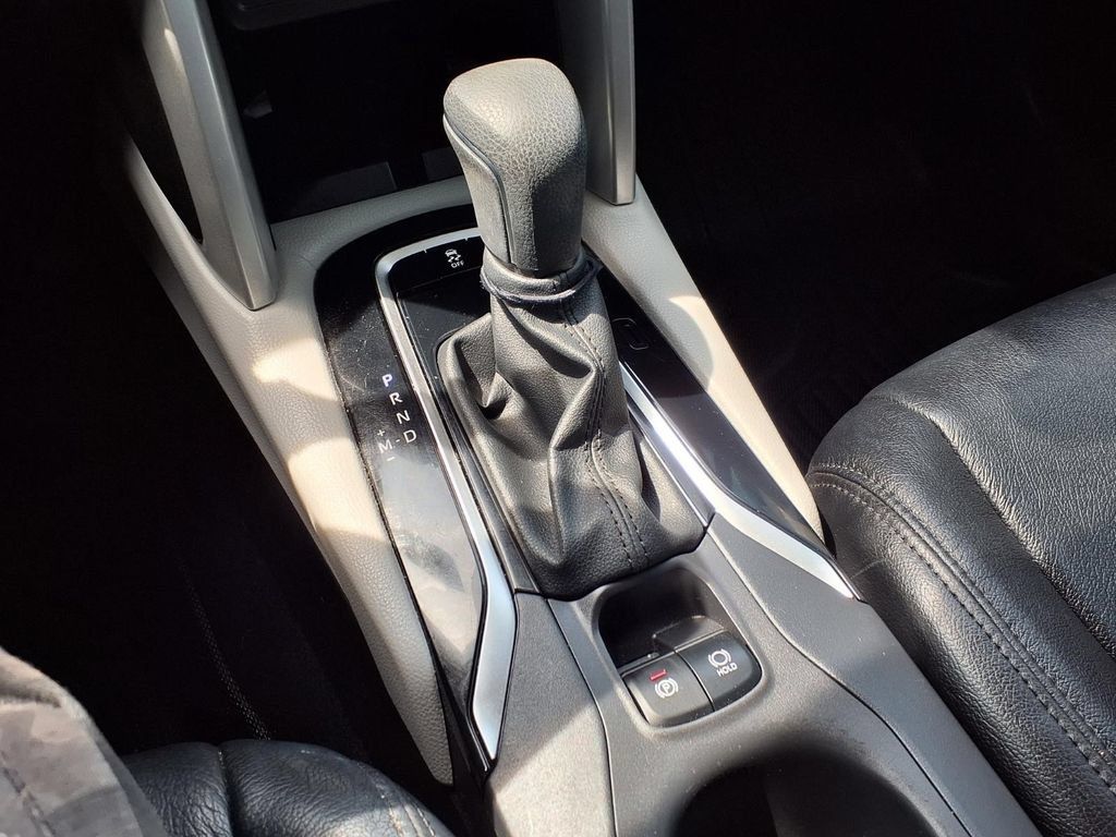 Used 2024 Toyota Corolla Cross LE AWD/4WD image 11