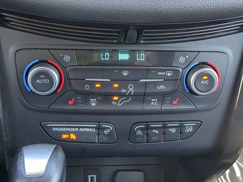 Used 2018 Ford Escape Titanium w/ Ford Safe & Smart Package AWD/4WD image 26