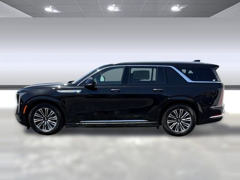 New 2026 Cadillac Escalade IQ Luxury 1 w/ LPO, Floor Liner Package AWD/4WD image 2
