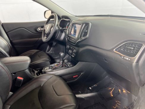 Used 2022 Jeep Cherokee Trailhawk image 27