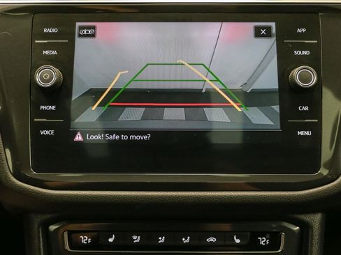 Used 2021 Volkswagen Tiguan SE w/ Panoramic Sunroof Package AWD/4WD image 34