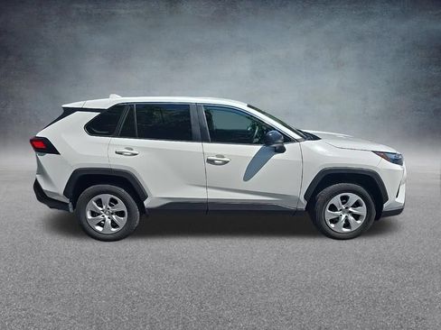 Used 2025 Toyota RAV4 LE AWD/4WD image 9