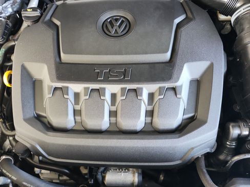 Used 2023 Volkswagen Tiguan SE FWD image 24