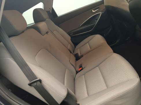 Used 2019 Hyundai Santa Fe XL SE FWD image 19