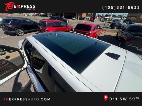 Used 2019 Land Rover Range Rover Sport HSE image 18