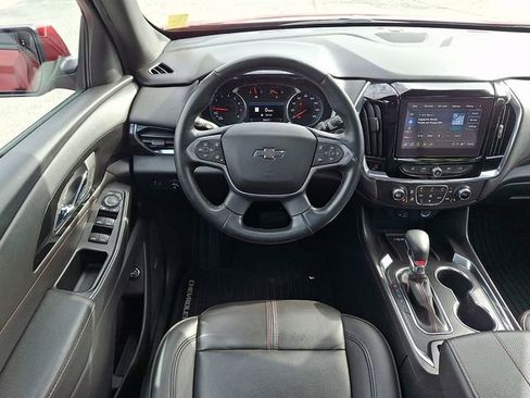 Used 2023 Chevrolet Traverse RS image 12