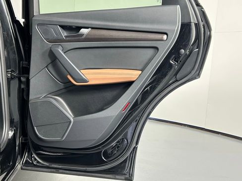 Used 2021 Audi Q5 2.0T Premium Plus w/ Premium Plus Package image 12