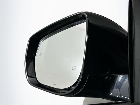 Used 2023 Jeep Grand Cherokee L Laredo image 16