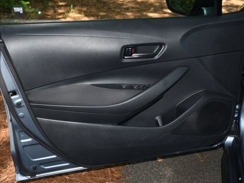 Used 2024 Toyota Corolla LE image 9