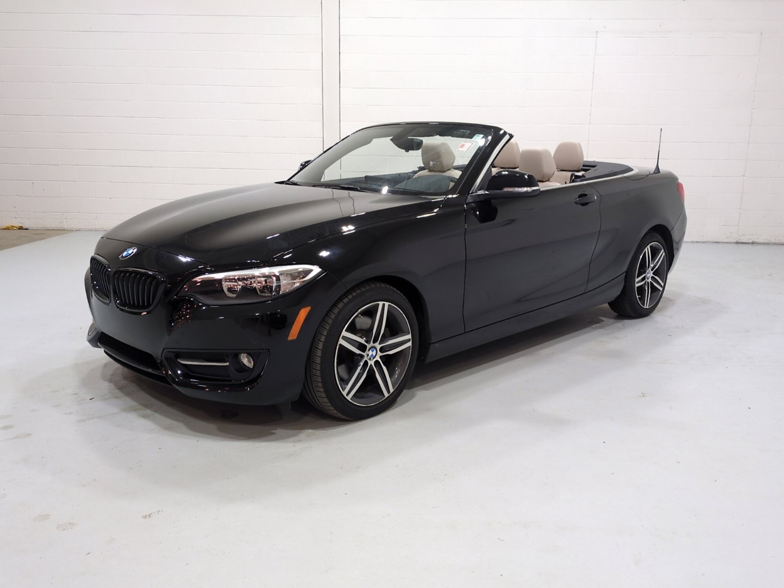 Used 2017 BMW 230i xDrive Convertible AWD/4WD image 9