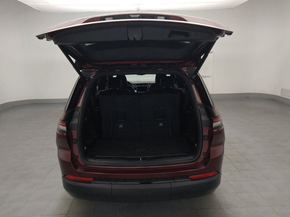 Used 2023 Jeep Grand Cherokee L Laredo RWD image 29