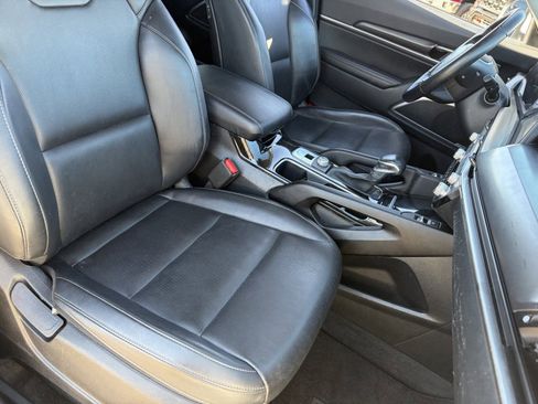 Used 2025 Kia Telluride S FWD image 11