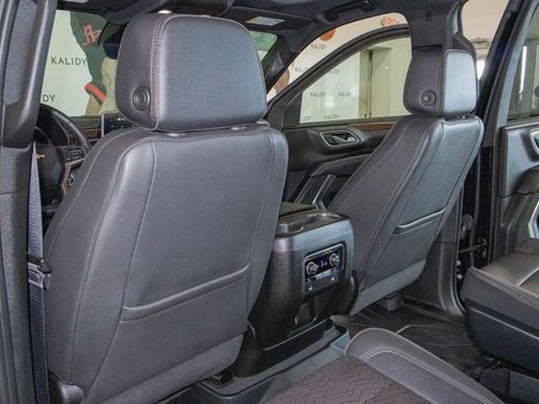 Used 2023 Chevrolet Tahoe High Country AWD/4WD image 9