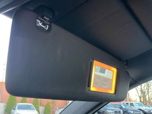 Used 2017 Volkswagen Touareg V6 image 43