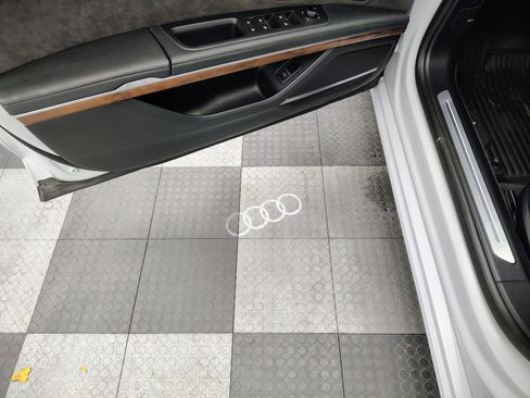 Used 2021 Audi A8 L 3.0T w/ Executive Plus Package image 23