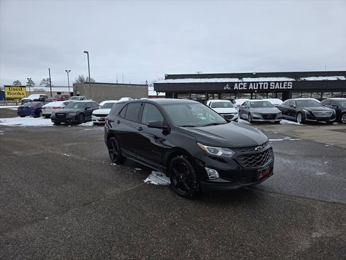 Used 2019 Chevrolet Equinox LT AWD/4WD image 2