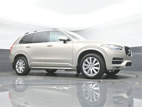 Used 2016 Volvo XC90 T6 Momentum w/ Momentum Plus Package image 9