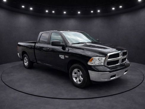 Used 2020 RAM 1500 Classic SLT image 1
