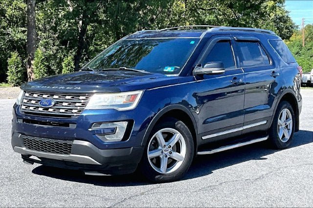 Used 2016 Ford Explorer XLT w/ Equipment Group 202A AWD/4WD image 1