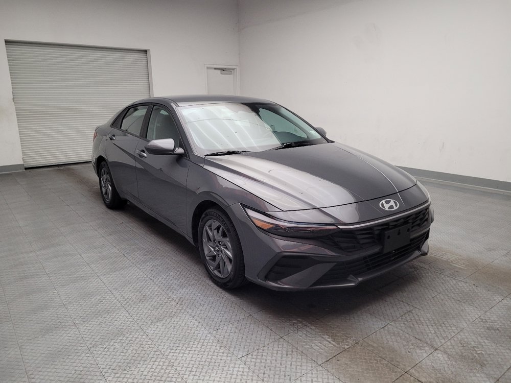 Used 2024 Hyundai Elantra Blue FWD image 13