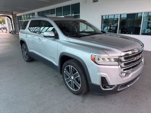 Used 2020 GMC Acadia SLT w/ Driver Alert Package II FWD image 8