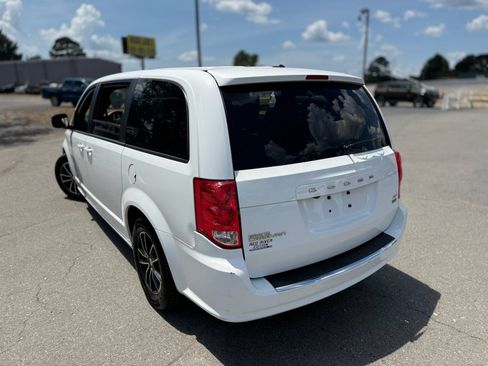 Used 2019 Dodge Grand Caravan GT FWD image 16