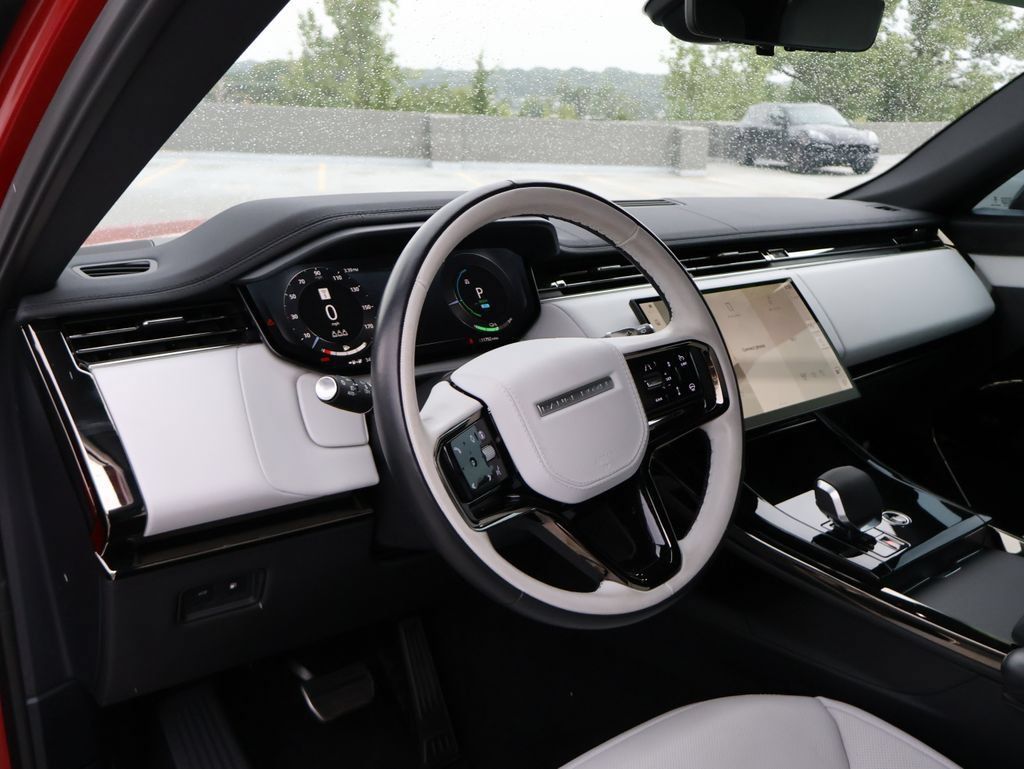 Certified 2025 Land Rover Range Rover Sport Dynamic SE AWD/4WD image 18