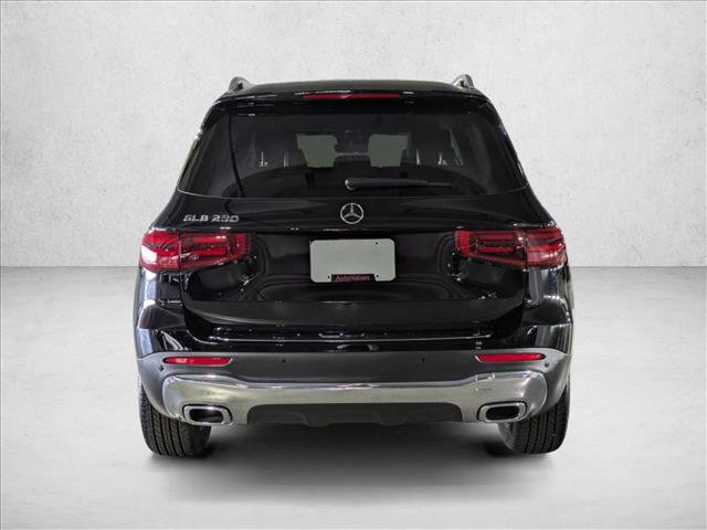 Used 2025 Mercedes-Benz GLB 250 image 8