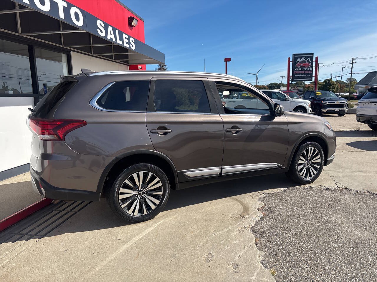 Used 2020 Mitsubishi Outlander SEL AWD/4WD image 4