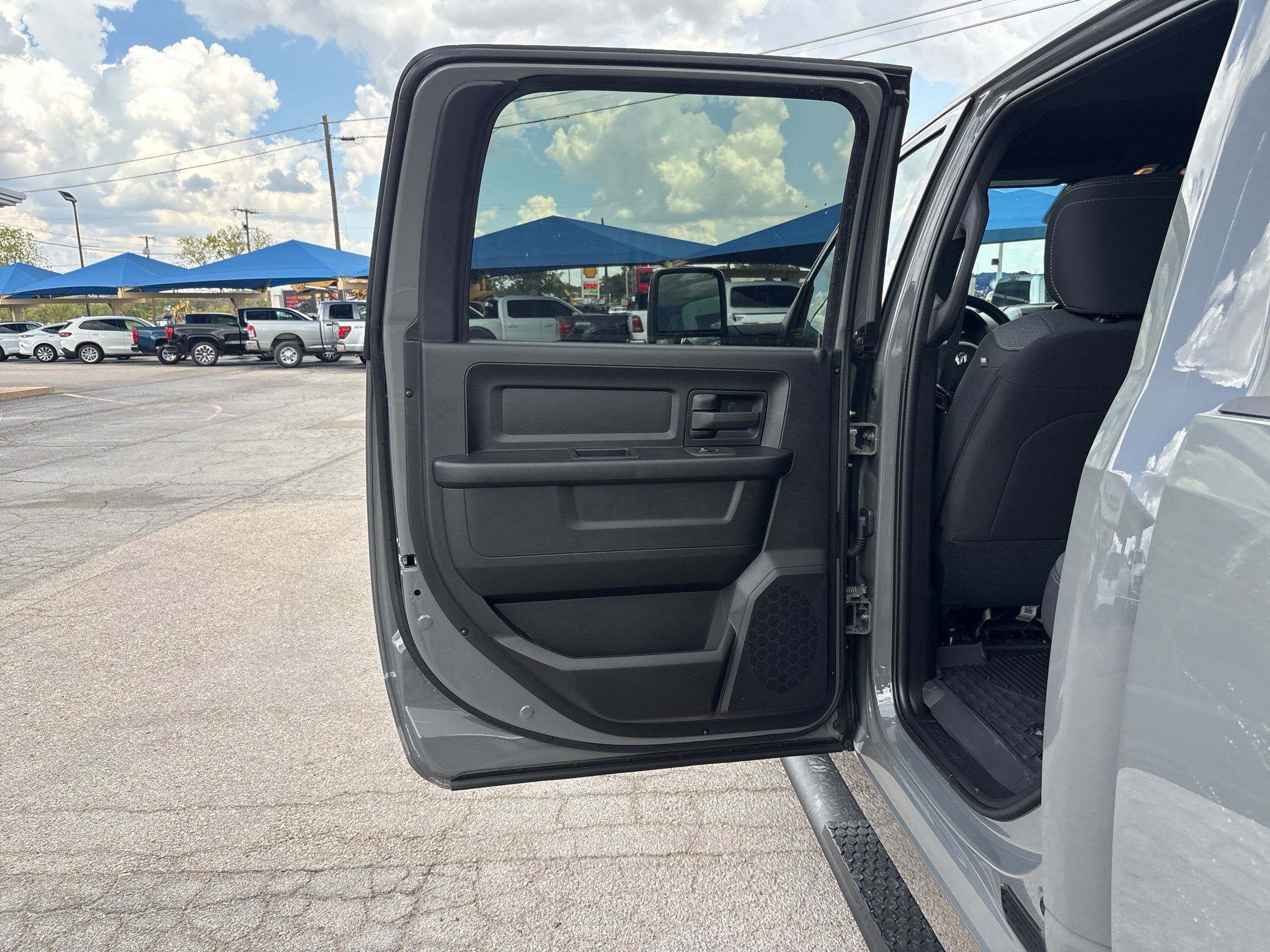 New 2027 RAM 3500 Tradesman AWD/4WD image 10