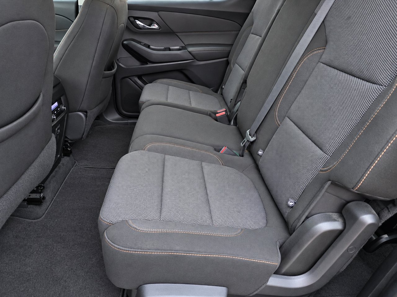 Used 2020 Chevrolet Traverse LS FWD image 24