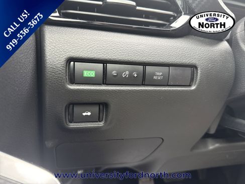 Used 2023 Nissan Sentra SR w/ SR Premium Package FWD image 16