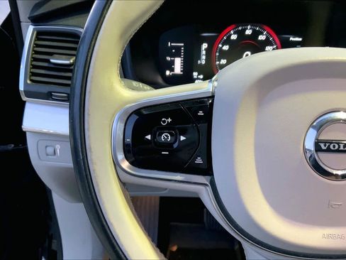 Used 2017 Volvo XC90 T5 Momentum w/ Vision Package image 24