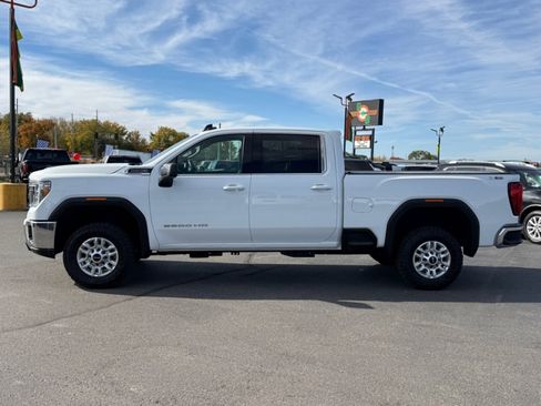 Used 2023 GMC Sierra 2500 SLE w/ SLE Value Package; image 5