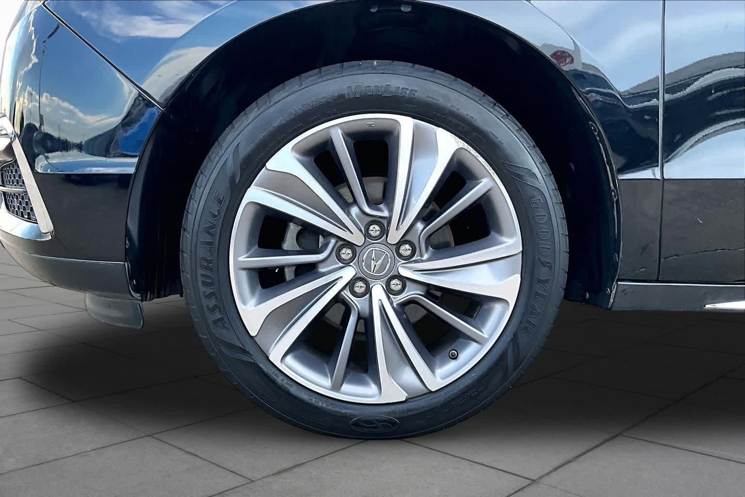Used 2018 Acura MDX w/ Technology Package FWD image 11
