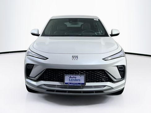 Used 2025 Buick Envista Avenir FWD image 2
