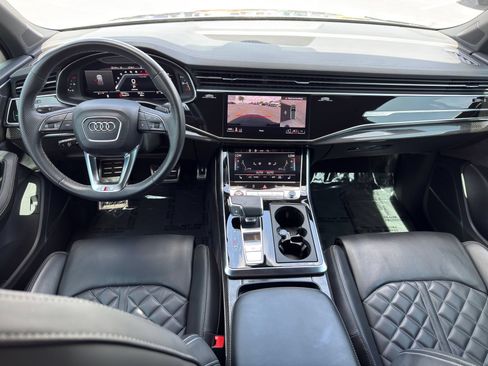 Certified 2024 Audi SQ7 Premium Plus w/ Carbon Package AWD/4WD image 31