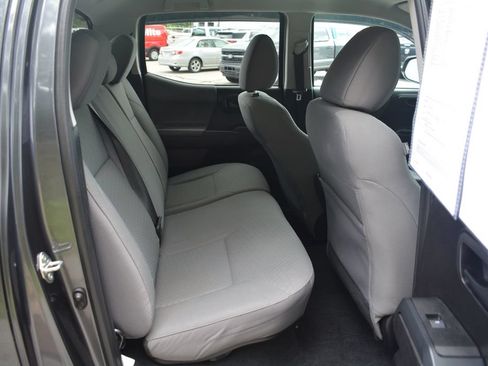 Used 2021 Toyota Tacoma SR AWD/4WD image 19