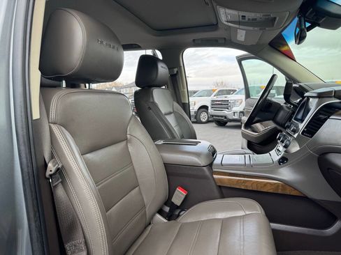 Used 2019 GMC Yukon XL Denali image 41