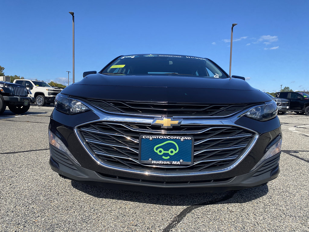 Used 2023 Chevrolet Malibu LT FWD image 2