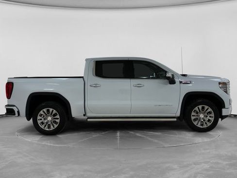 Used 2026 GMC Sierra 1500 Denali AWD/4WD image 2