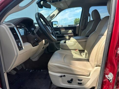 Used 2014 RAM 1500 Laramie w/ Convenience Group AWD/4WD image 14